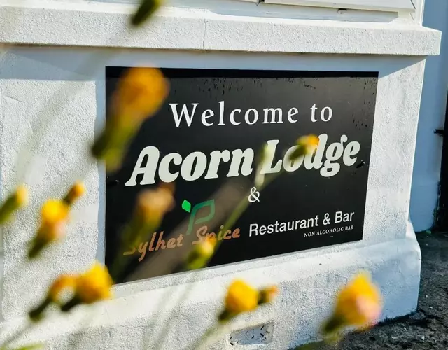 Acorn Lodge Hotel Gatwick & Parking