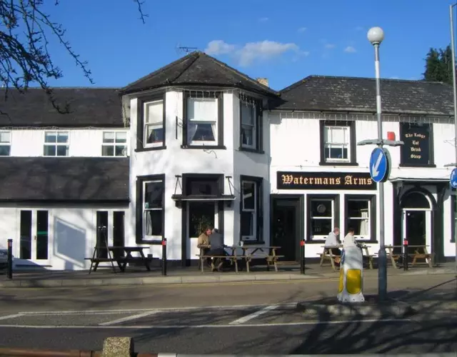 OYO The Watermans Arms Hersham