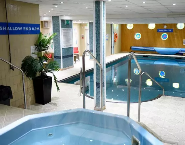 The Riviera Hotel & Apartments - Alum Chine