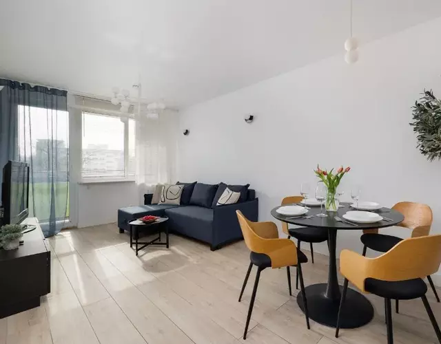 Downtown Chic Apartment by BookingHost