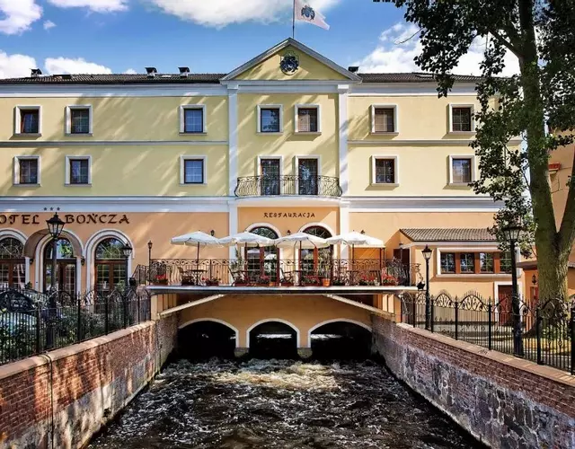 Hotel Bończa
