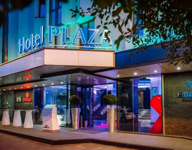 Plaza V Executive Hotel