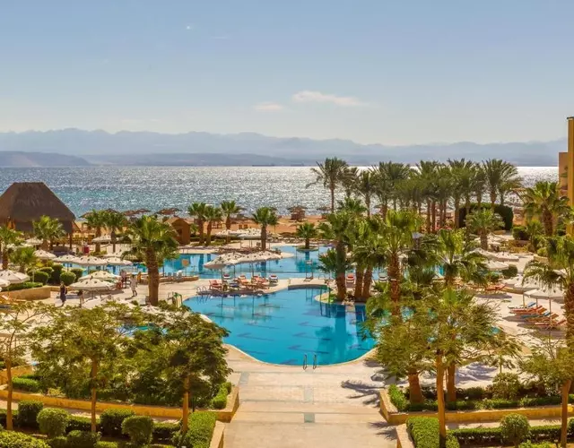 Strand Beach Resort