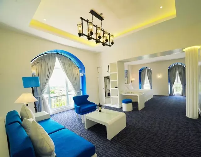 Hotel Carlito Tagaytay