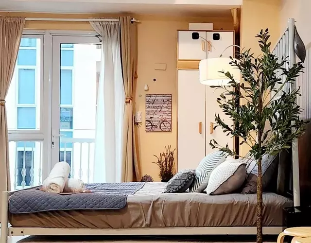 12e Spacious Cozy Suite at The Venice Mall with FREE Parking and Washing Machine