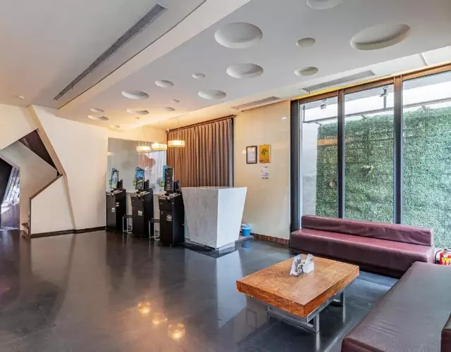 The Galerie Hotel