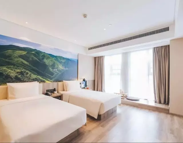 Atour Hotel Taiyuan Binhe Xuefu Street
