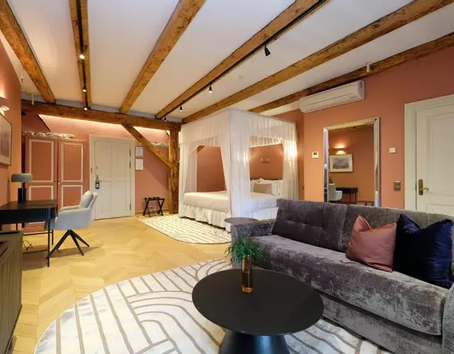 The Three Sisters Hotel