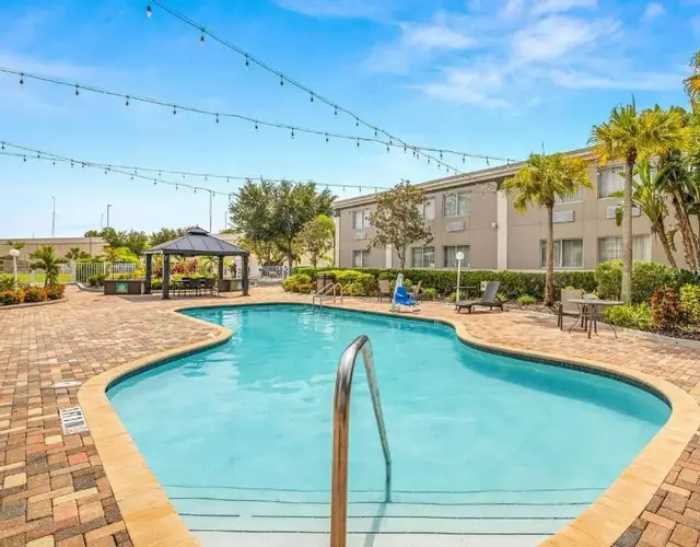 Quality Inn & Suites Tampa-Ybor City