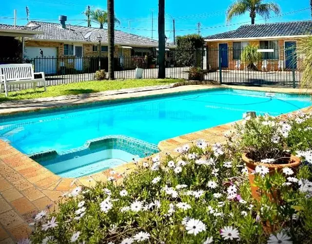 Town and Country Motor Inn