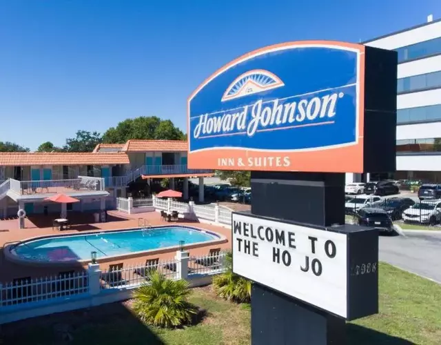 Howard Johnson by Wyndham Clearwater - Dunedin