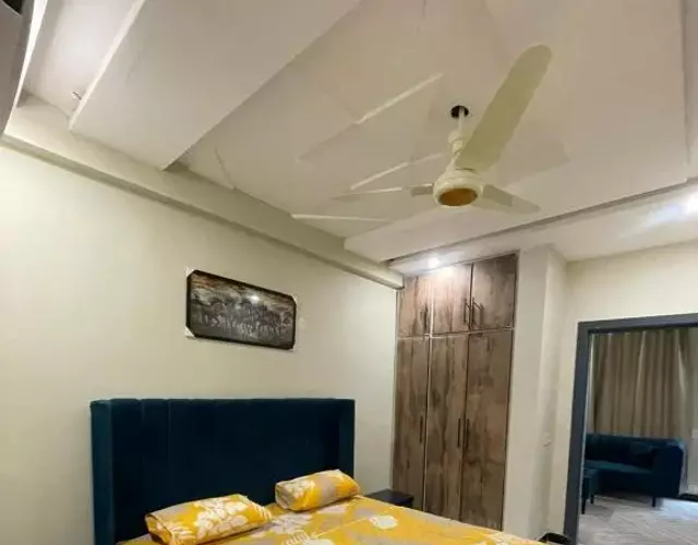 Square 17 , Crest Residences