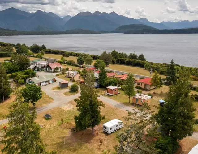 Manapouri Holiday Park