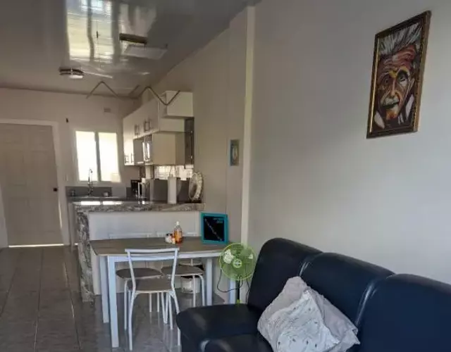 10 minutos de la Embajada americana Apartamento de dos cuartos