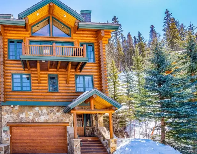 Sundance Lodge - 108 Lodges Lane