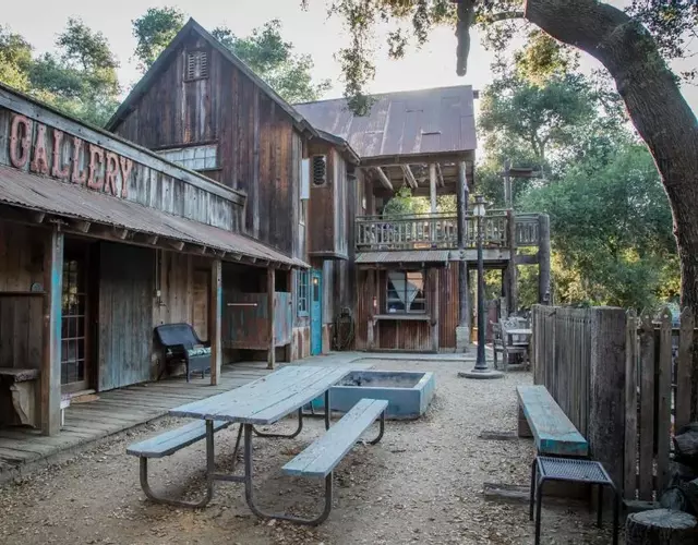Historic Farmhouse on 5 Peaceful Acres with Ancient Oaks & Creek above Temecula