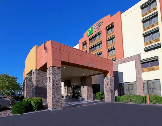 Holiday Inn Express & Suites Tempe by IHG