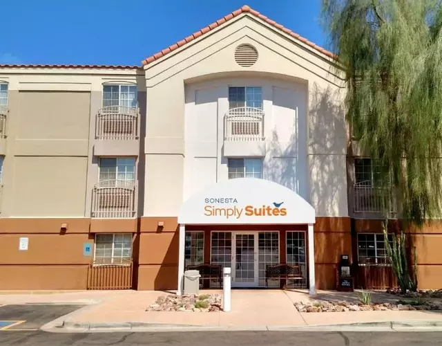 Sonesta Simply Suites Phoenix Tempe