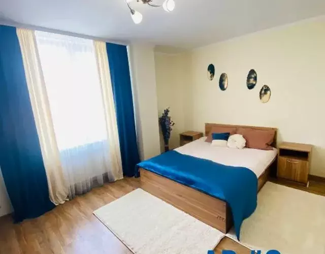 Центр. Хмельницького (3). Простора та комфортна