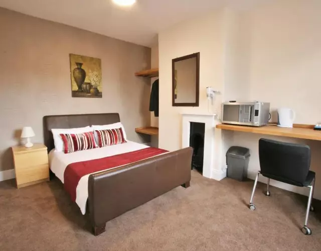 Central Hotel Cheltenham by Roomsbooked