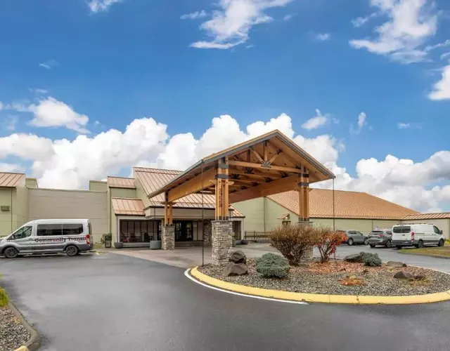Columbia River Hotel and Conference Center, an Ascend Collection Hotel
