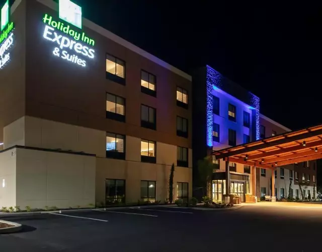 Holiday Inn Express & Suites - The Dalles by IHG
