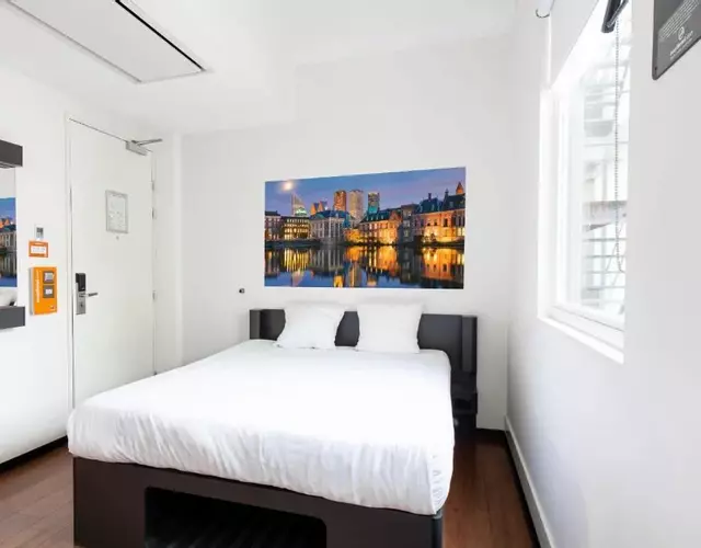 easyHotel The Hague City Centre