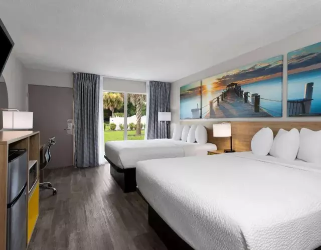 Days Inn by Wyndham Wildwood I-75