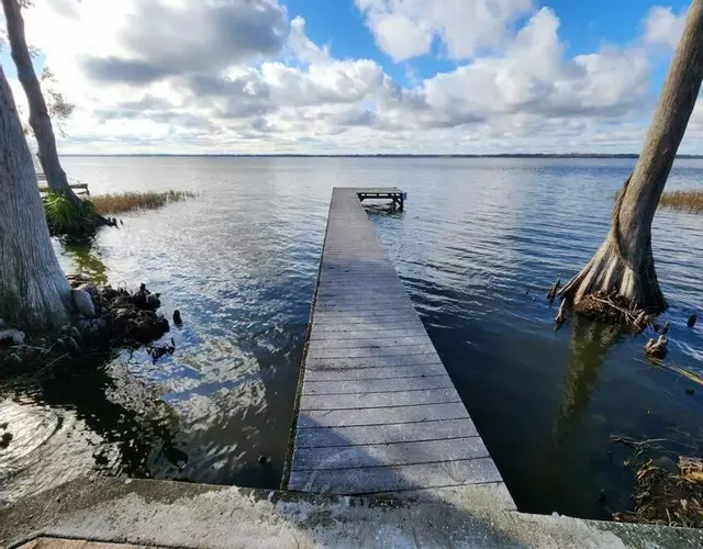 Paradise on Lake Harris Apt #102