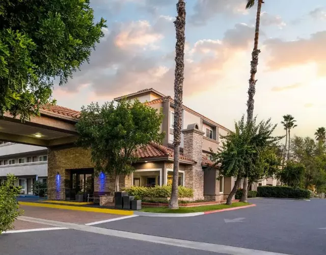 Holiday Inn Express Simi Valley by IHG