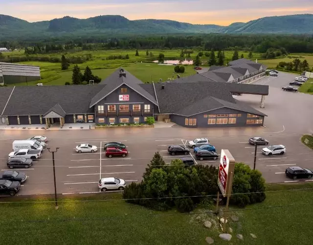 Best Western Plus NorWester Hotel & Conference Centre