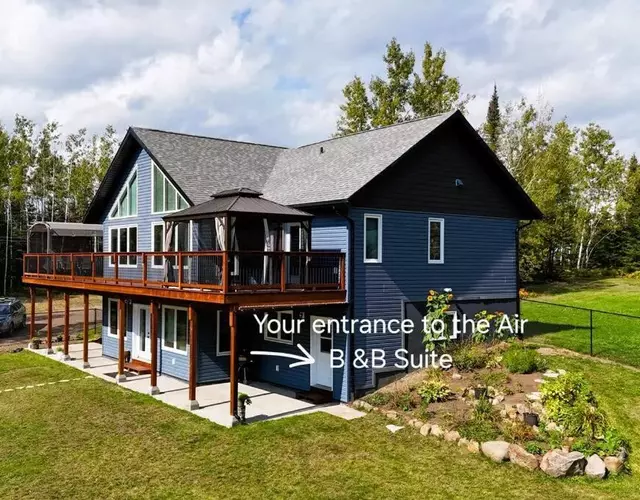 Central Thunder Bay Retreat