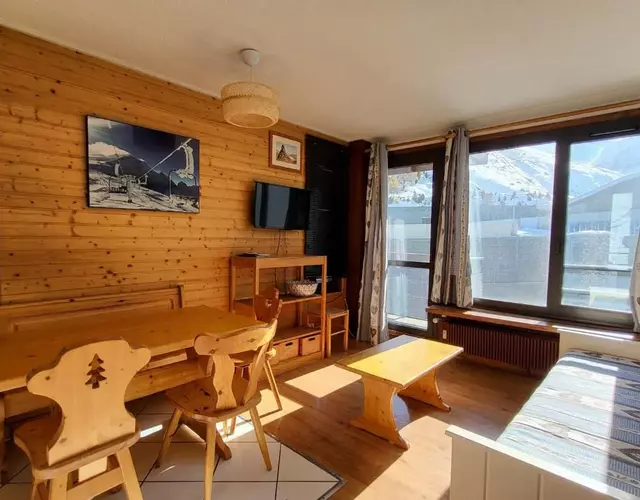 Appartement 2 pièces avec balcon à Tignes, proche des pistes - FR-1-449-170