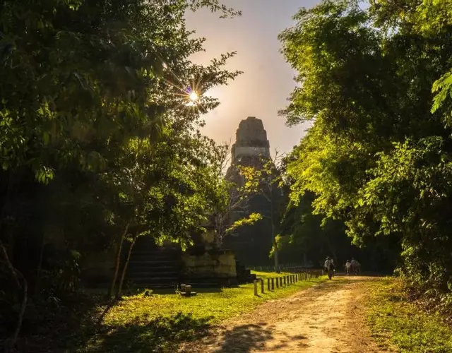 Jungle Lodge Tikal Hostal