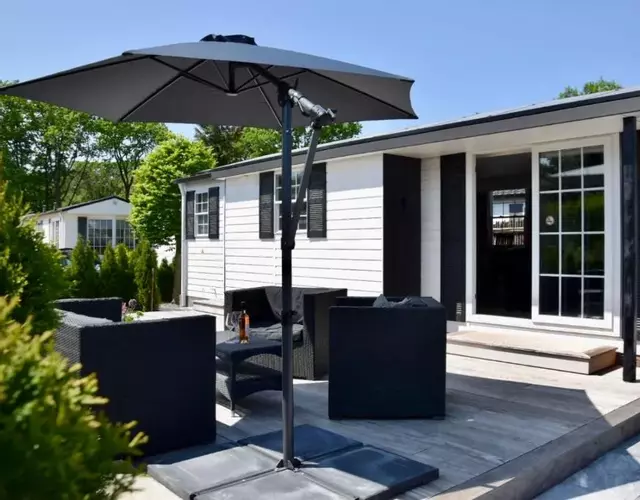 Holiday Inn 48 Oisterwijk # Hygiëne # Airport Eindhoven # Airco # Bosrijk # Hiking & Biking # Efteling # Safaripark