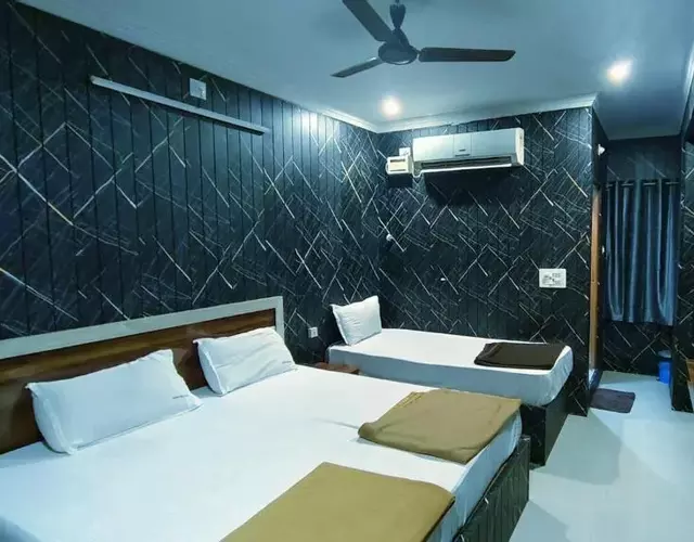 Hotel Govindh Heights