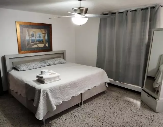 Habitación independiente cerca de aeropuerto