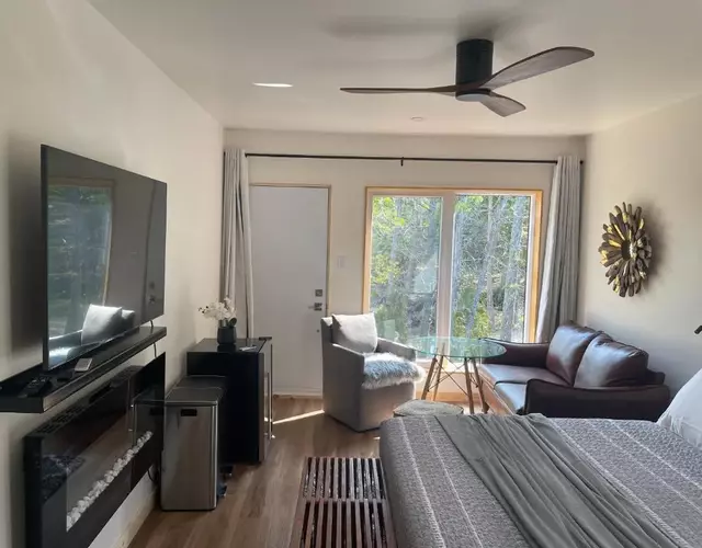 Evo Luxury Waterfront Adults Only B&B