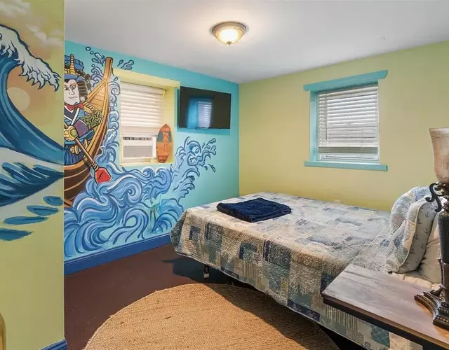 Oceanfront Escape on the beach, boardwalk & Dining