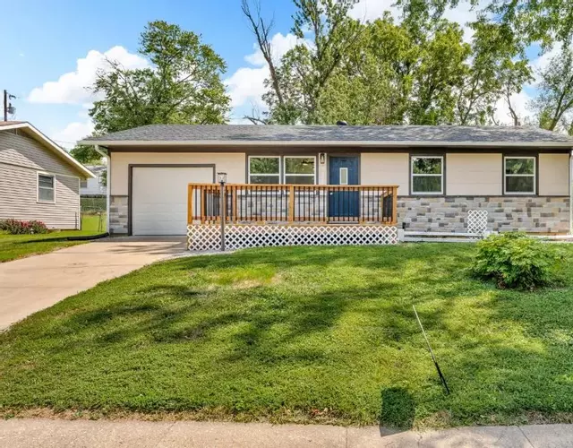 Remodeled 4 bedroom home in Topeka KS