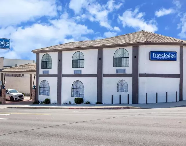 Travelodge by Wyndham Harbor City