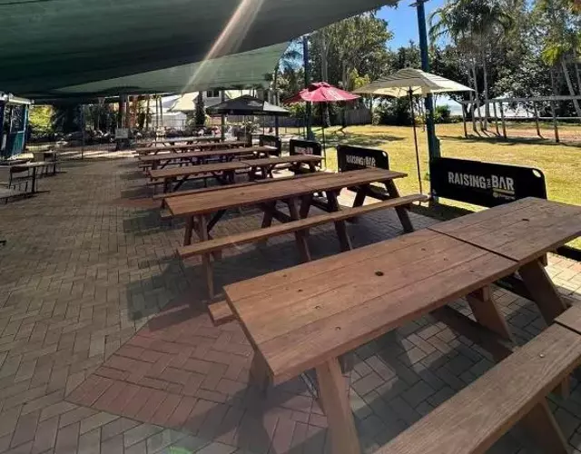 Bushland Beach Tavern