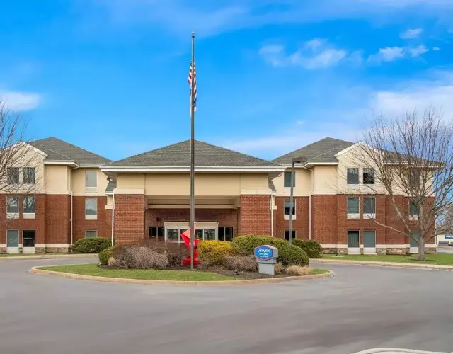 Hampton Inn & Suites Newtown