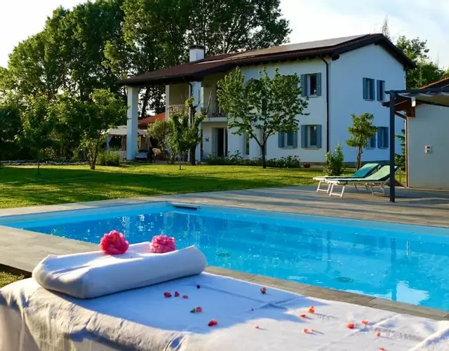 Pool & Garden Villa Lelia