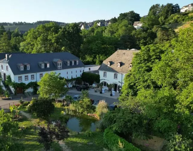 Hotel und Weingut Karlsmühle