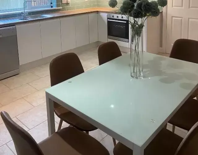 Number 31 Deluxe Holiday Stay