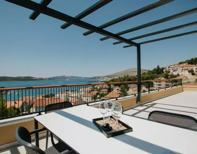 Oleander Urban Suites, high-speed internet, beach at 250, PET friendly