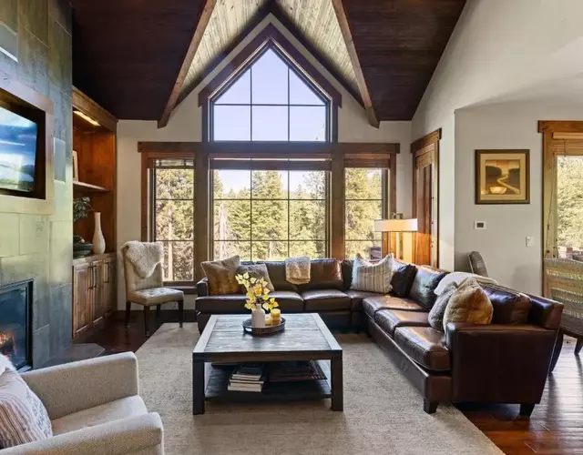 Luxury Home Walk to Ski Lifts 6 Pools Food Private Hot-Tub Yard Fun Bunk Room