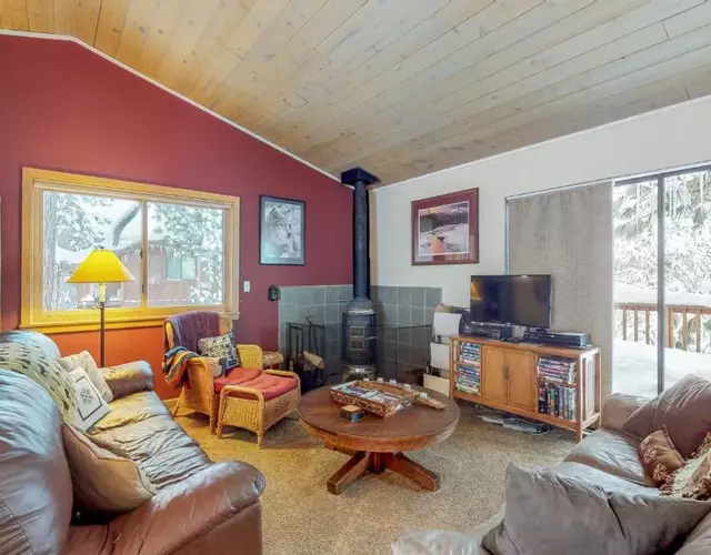 Serventi Tahoe Donner Cabin