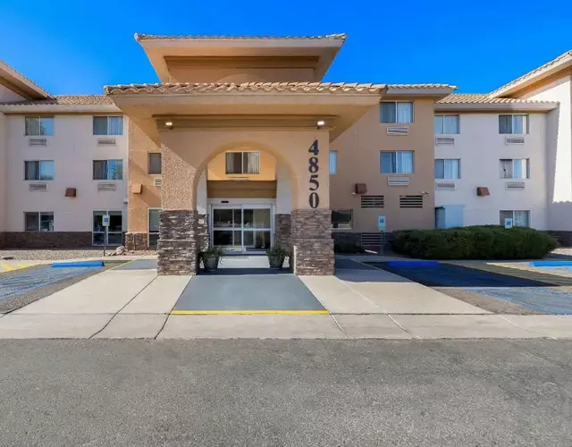 Comfort Inn & Suites near Kino Sports Complex